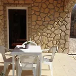 Roses بيت ضيافة 4*