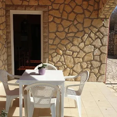 Roses Guest house *