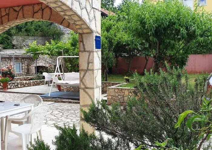Roses Guest house 4*