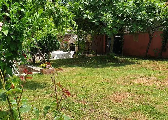 Guest house Roses 4*