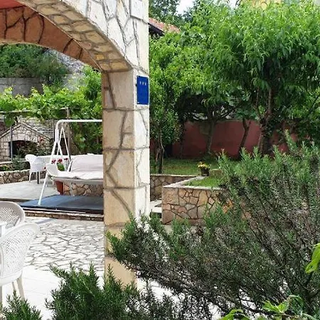 Roses Guest house 4*