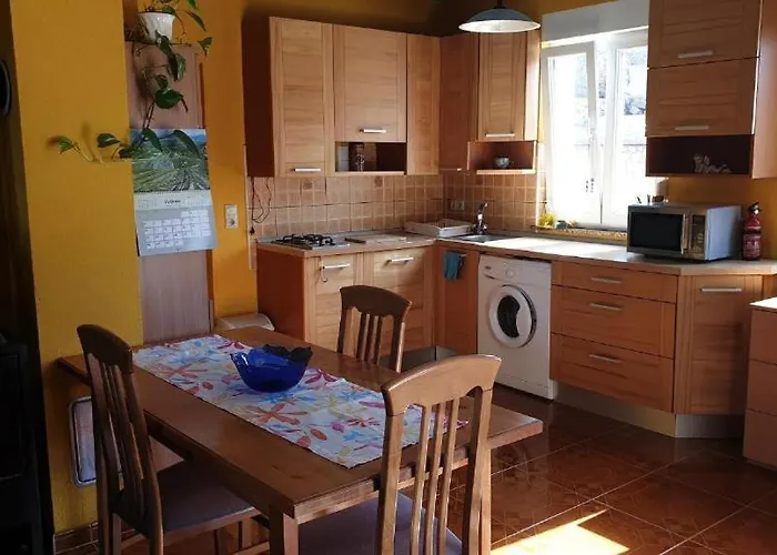 Roses 招待所 Dobrinj