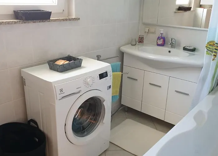 Roses 招待所 Dobrinj